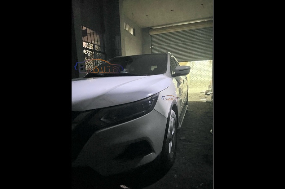 Qashqai Nissan أبيض