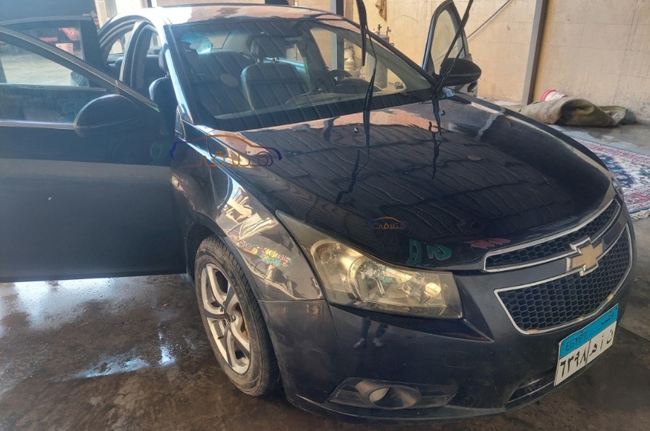 Cruze Chevrolet أسود