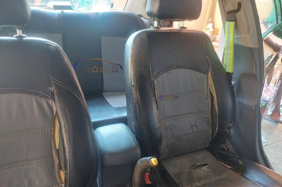 Cruze Chevrolet أسود