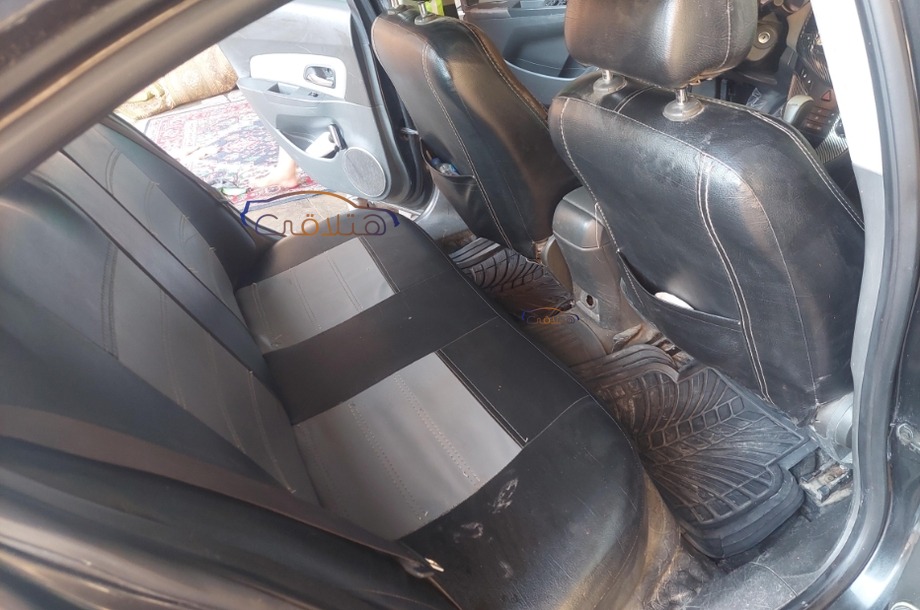 Cruze Chevrolet أسود