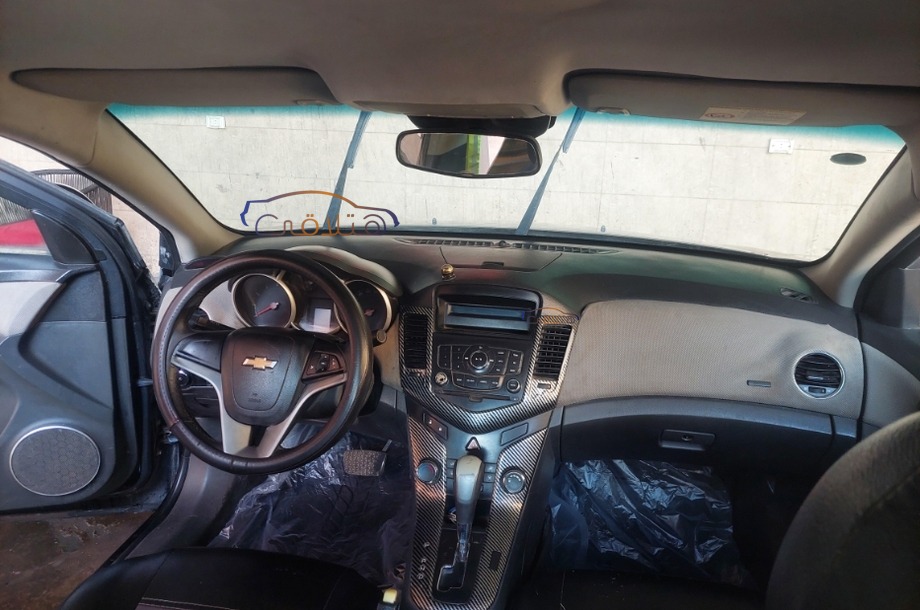 Cruze Chevrolet أسود
