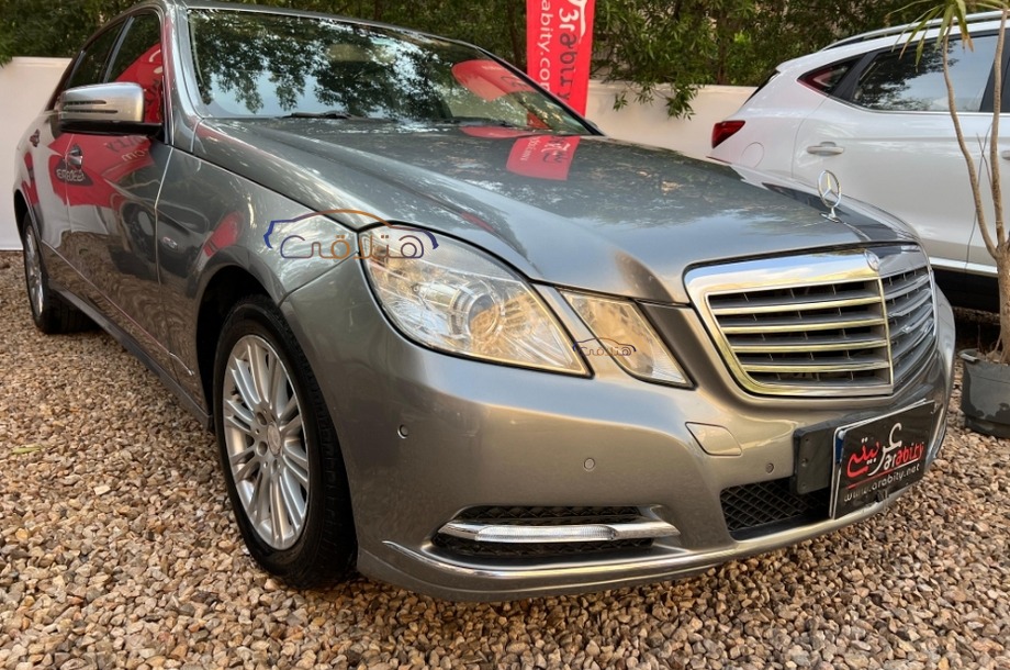 E 250 Mercedes Gray