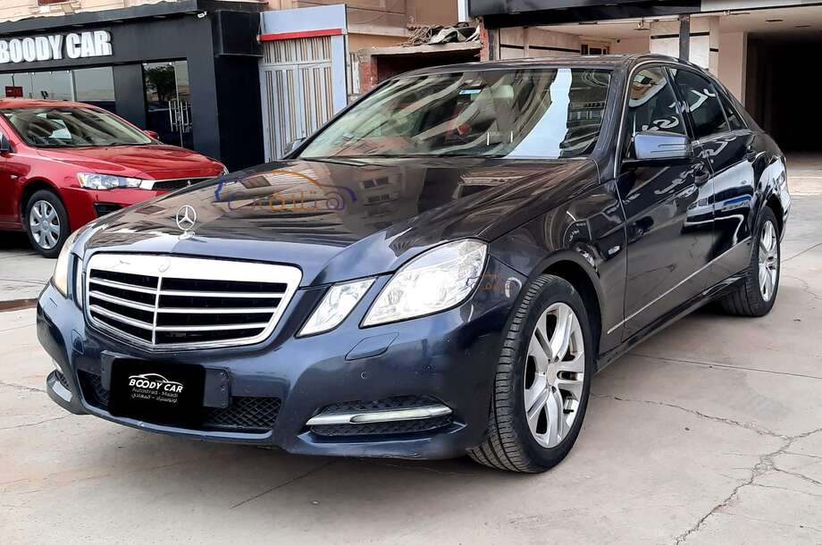 E 250 Mercedes رمادي