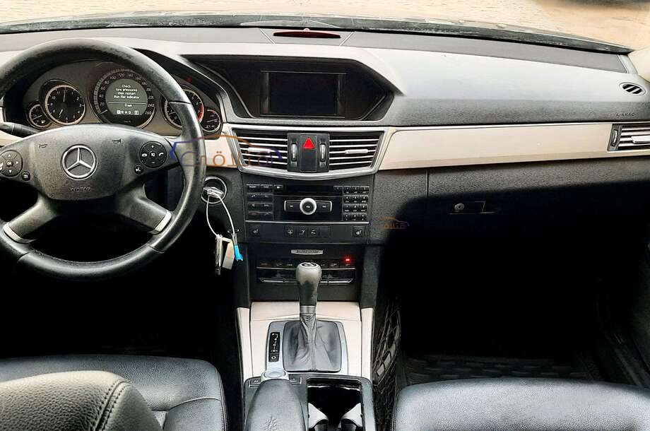 E 250 Mercedes رمادي