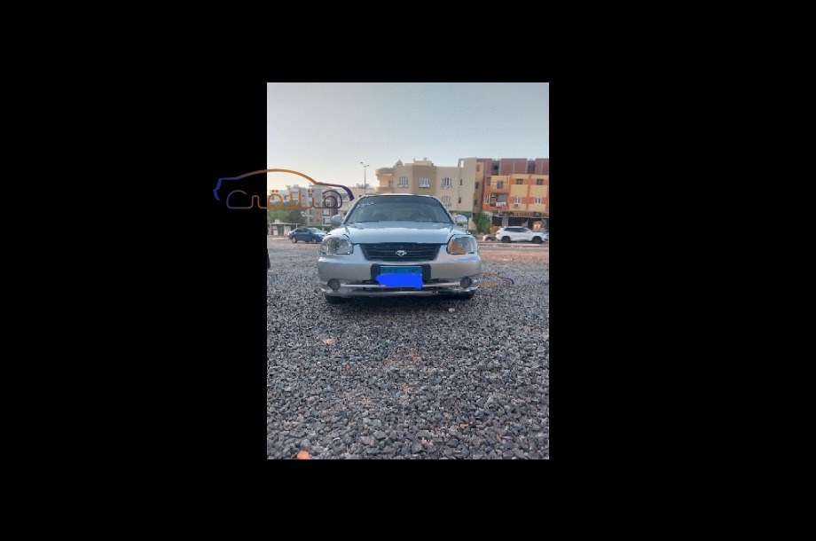 Verna Hyundai فضي