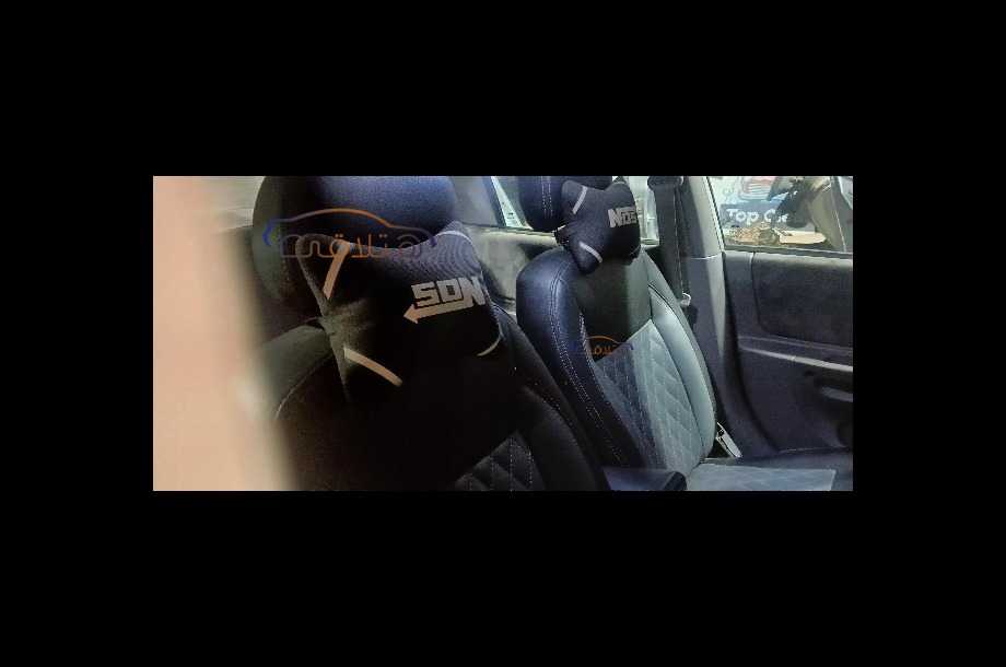 Verna Hyundai فضي