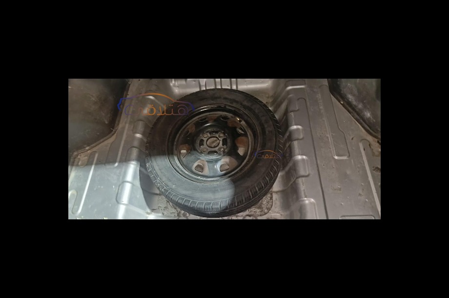 Verna Hyundai فضي