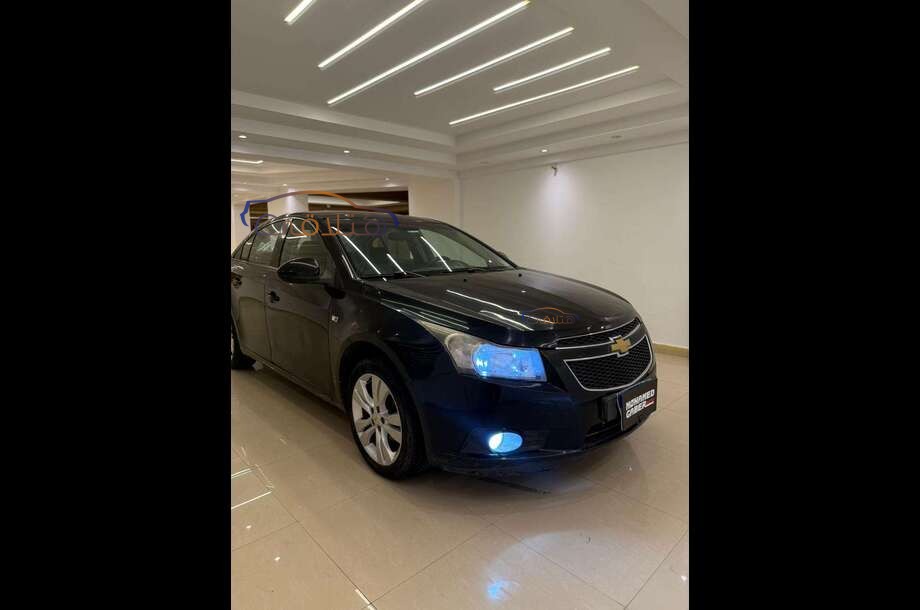Cruze Chevrolet أسود