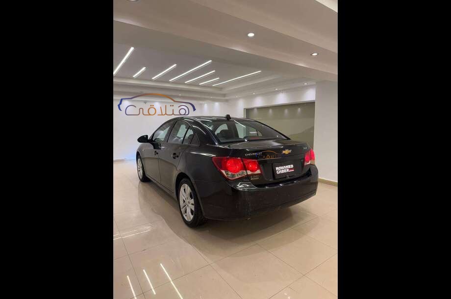 Cruze Chevrolet أسود