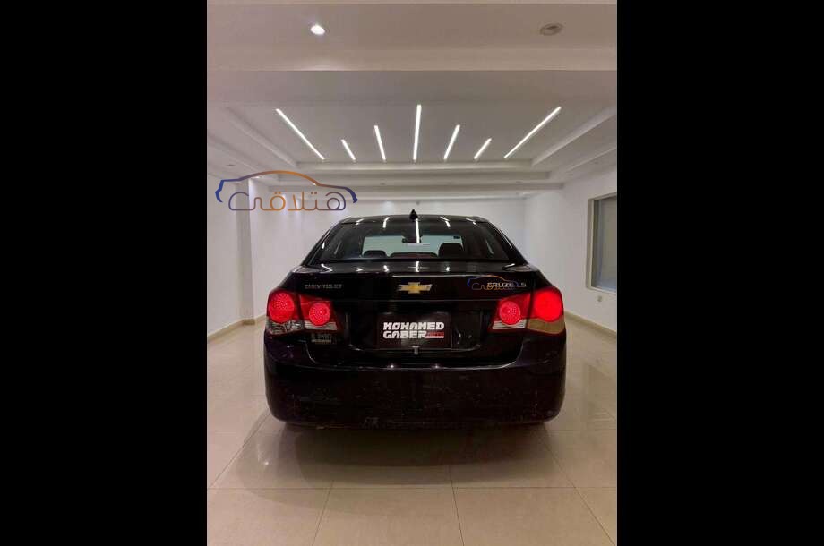 Cruze Chevrolet أسود