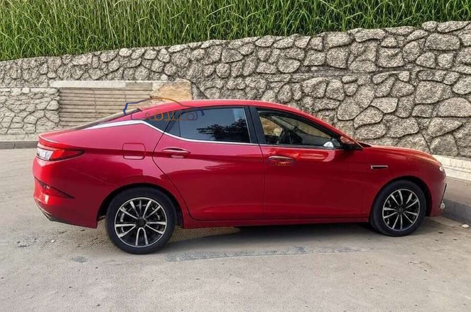 J7 Jac Red