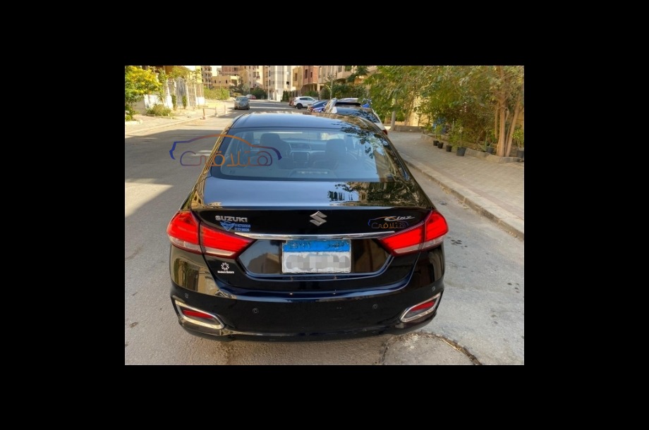 Ciaz Suzuki أسود