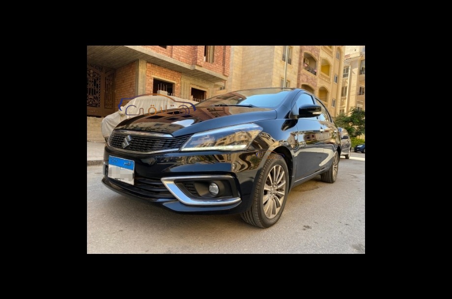 Ciaz Suzuki أسود