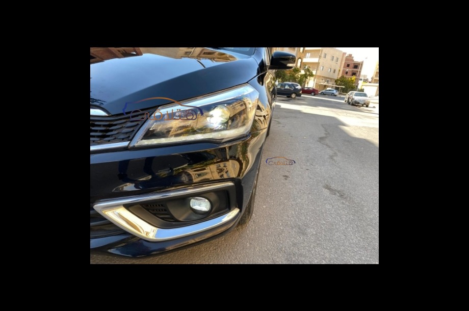 Ciaz Suzuki أسود