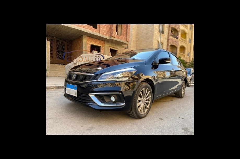 Ciaz Suzuki أسود