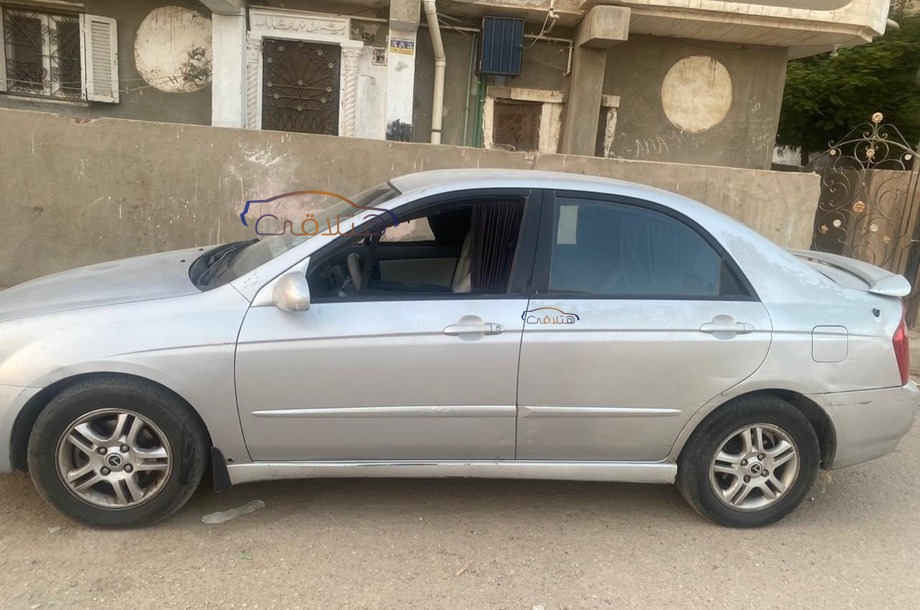 Cerato Kia فضي