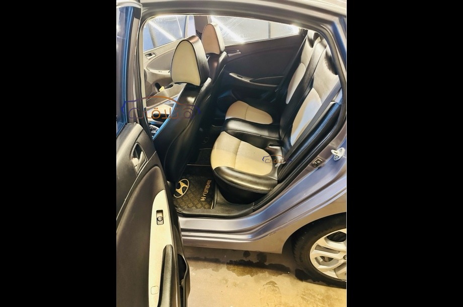 Accent RB Hyundai فضي