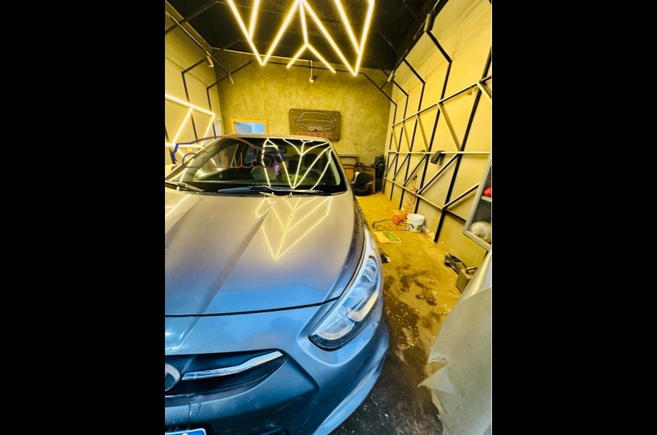 Accent RB Hyundai فضي