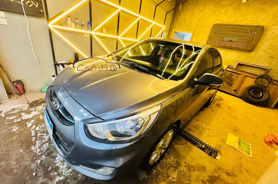 Accent RB Hyundai فضي