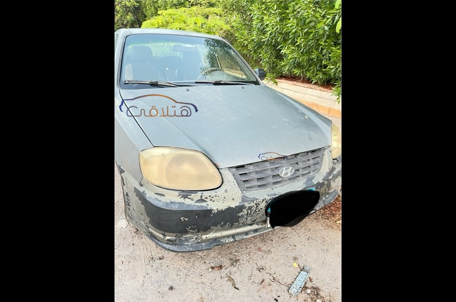 Verna Hyundai فضي