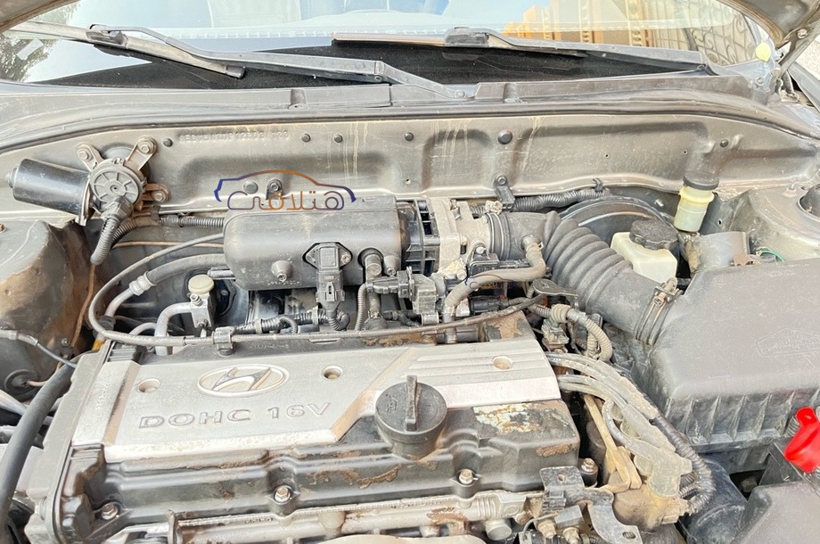 Verna Hyundai فضي