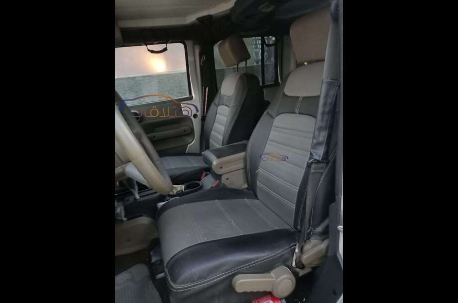 Wrangler Jeep فضي