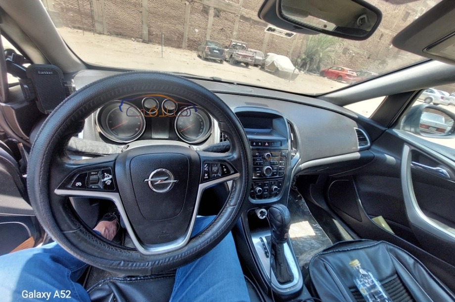 Astra Opel فضي