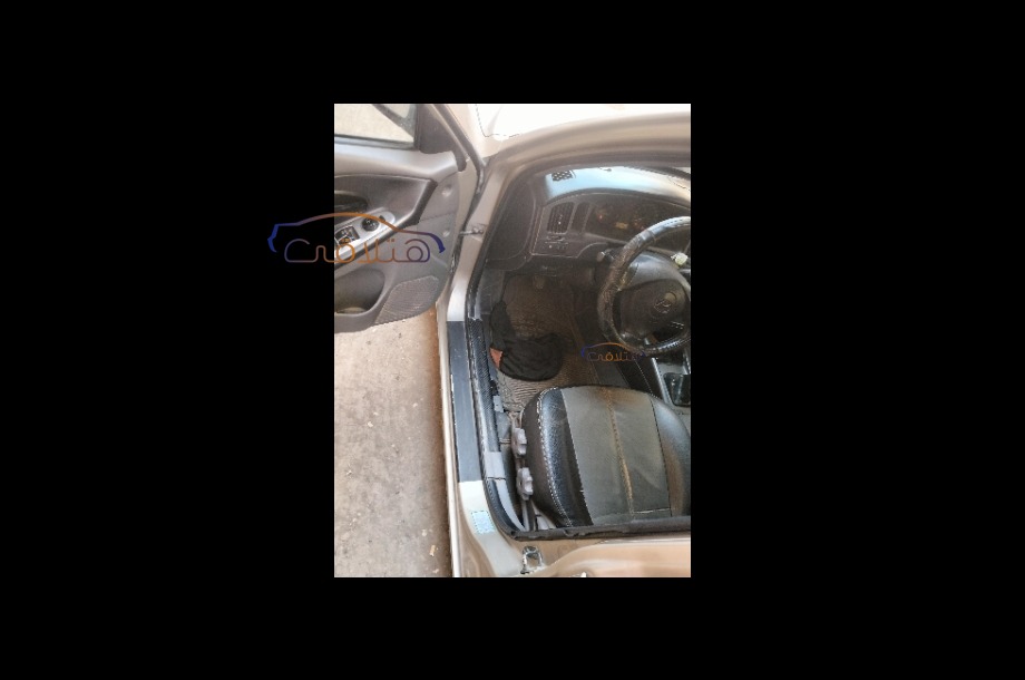 Elantra Hyundai برونزي