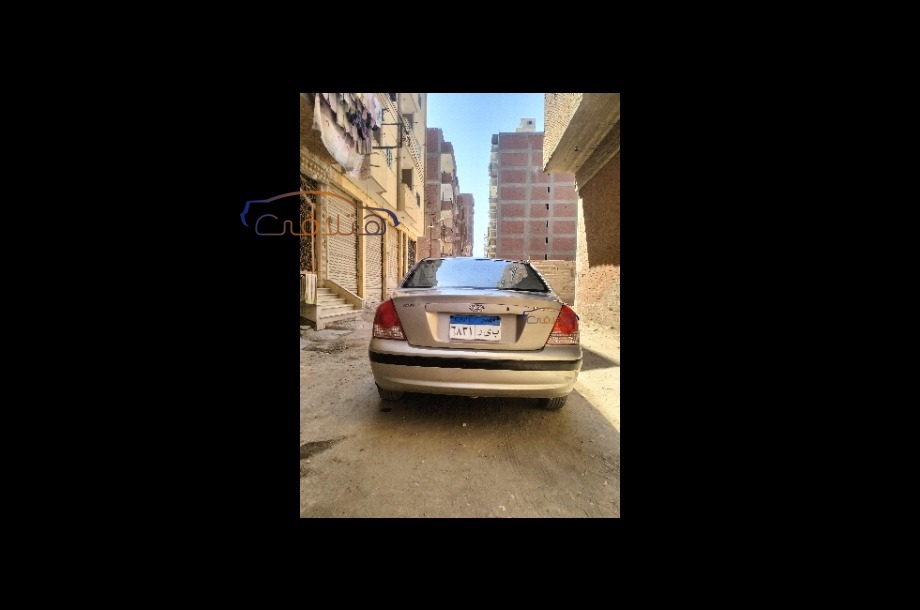 Elantra Hyundai برونزي