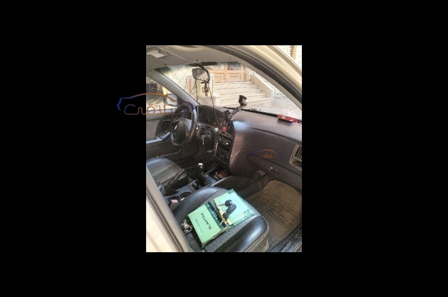 Elantra Hyundai برونزي