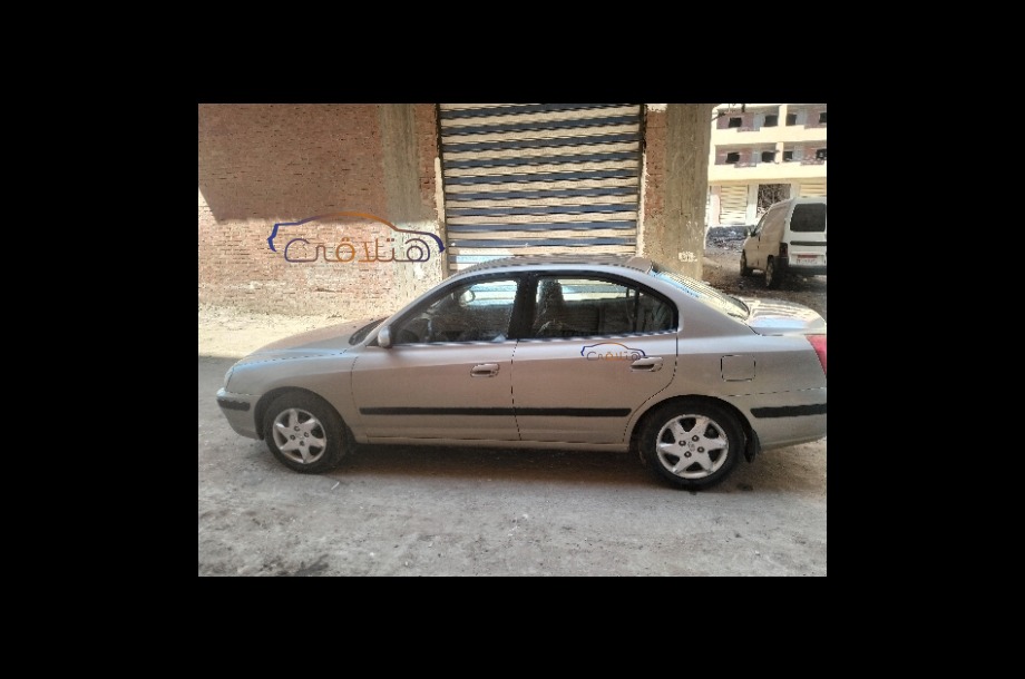 Elantra Hyundai برونزي