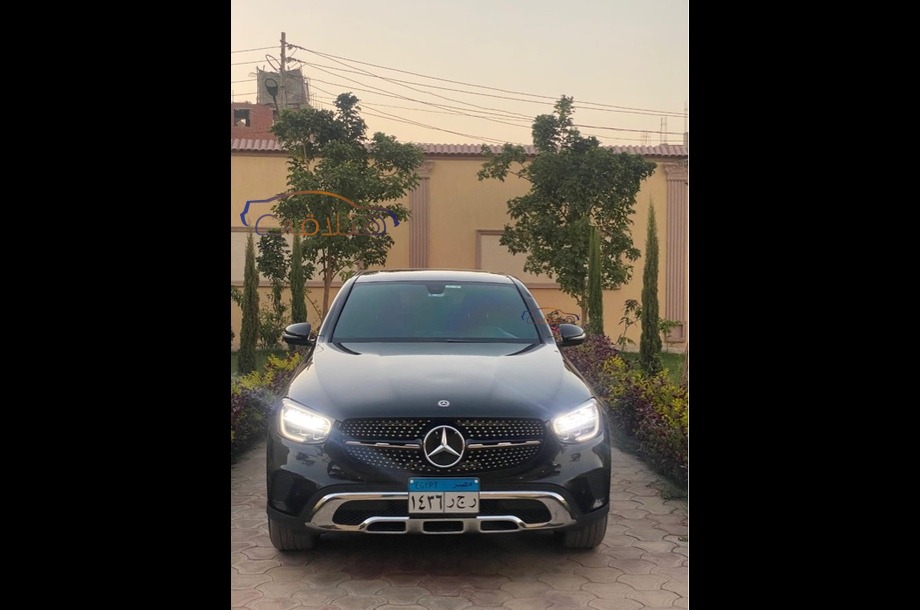 GLC 300 Mercedes Black