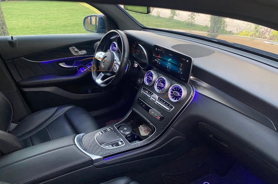 GLC 300 Mercedes Black