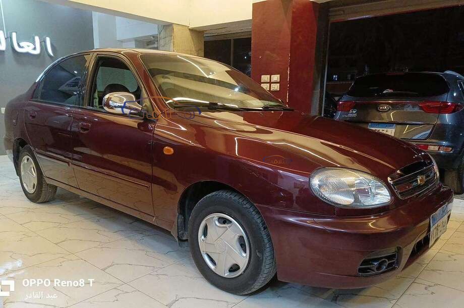 Lanos Chevrolet احمر
