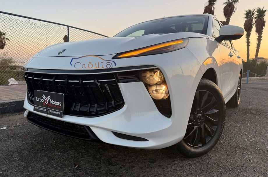 T5 Forthing أبيض