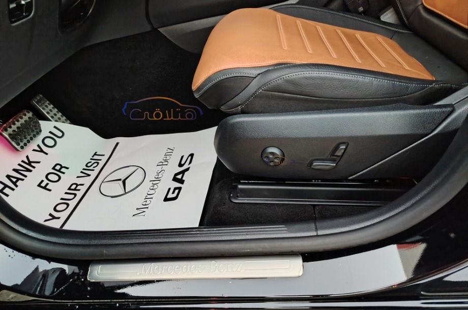 GLC 300 Mercedes Black