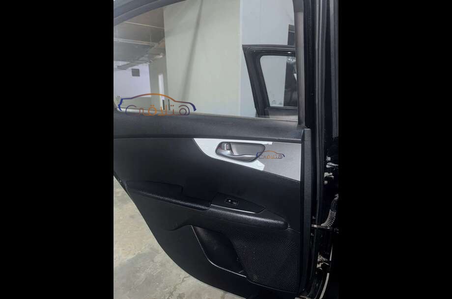 Grand Cerato Kia أسود