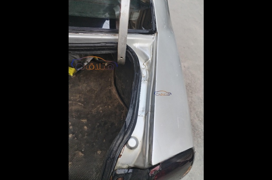 Verna Hyundai فضي