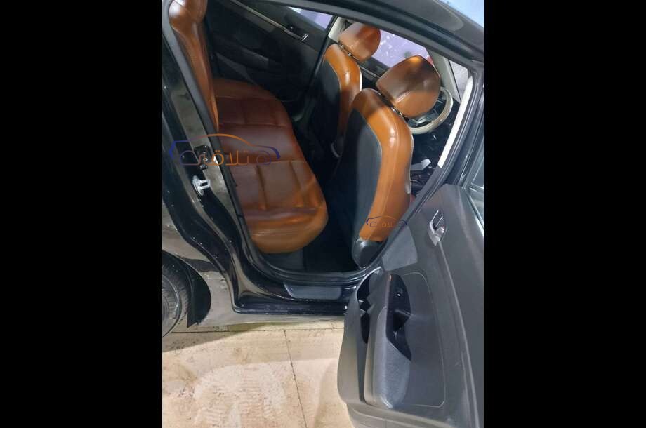 Elantra AD Hyundai أسود