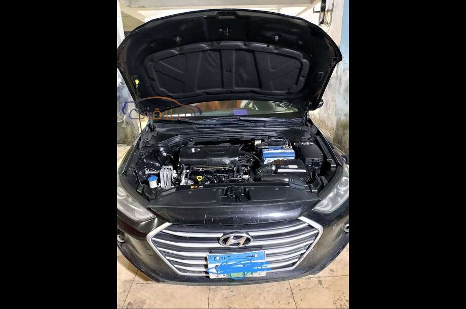 Elantra AD Hyundai أسود