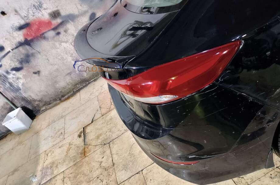 Elantra AD Hyundai أسود