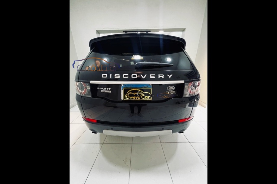 Discovery sport Land Rover أسود