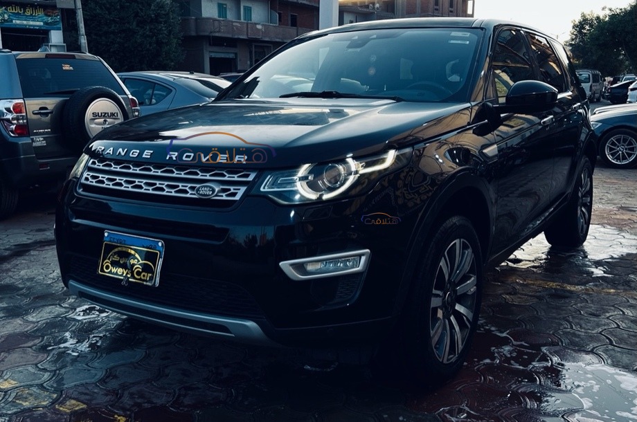 Discovery sport Land Rover أسود