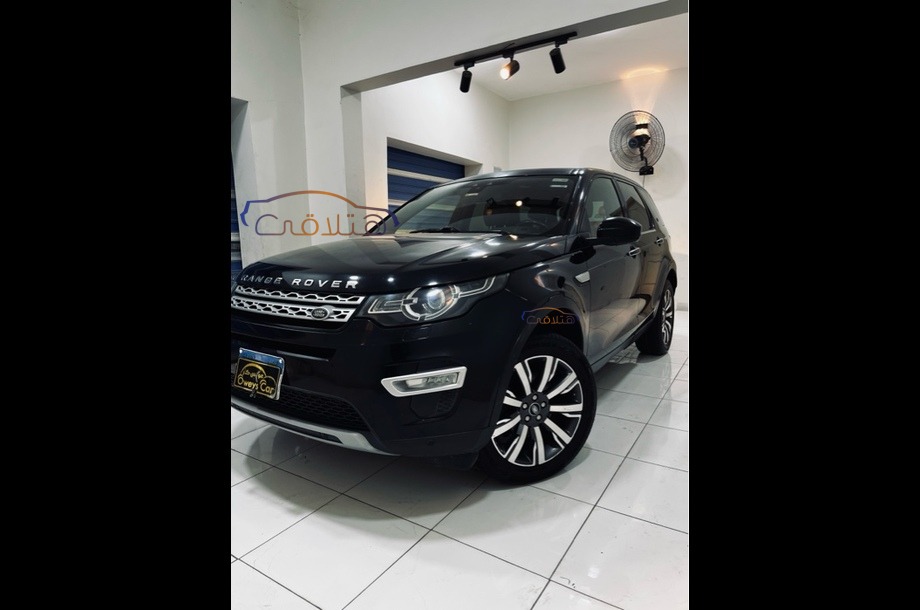 Discovery sport Land Rover أسود