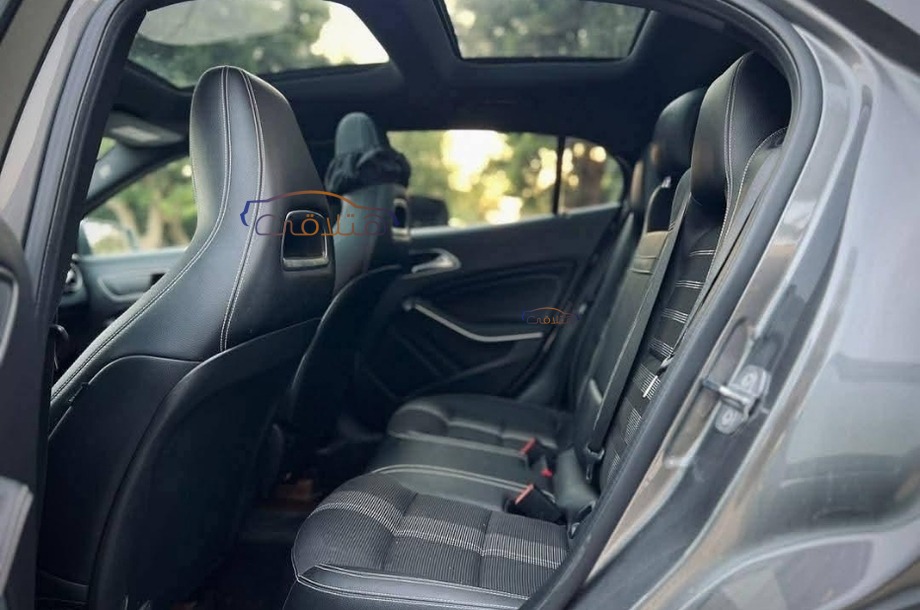 GLA 200 Mercedes Silver