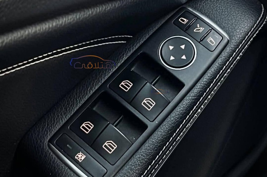 GLA 200 Mercedes Silver