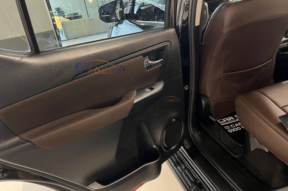 Fortuner Toyota أسود