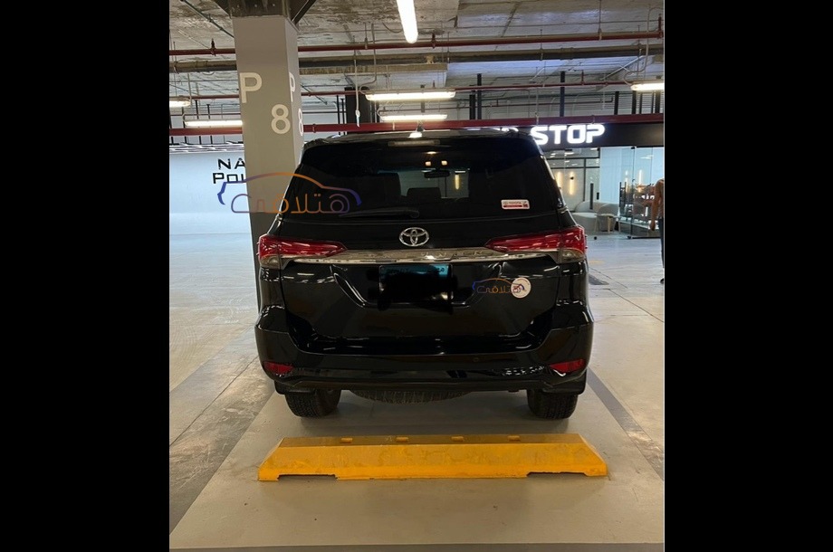 Fortuner Toyota أسود