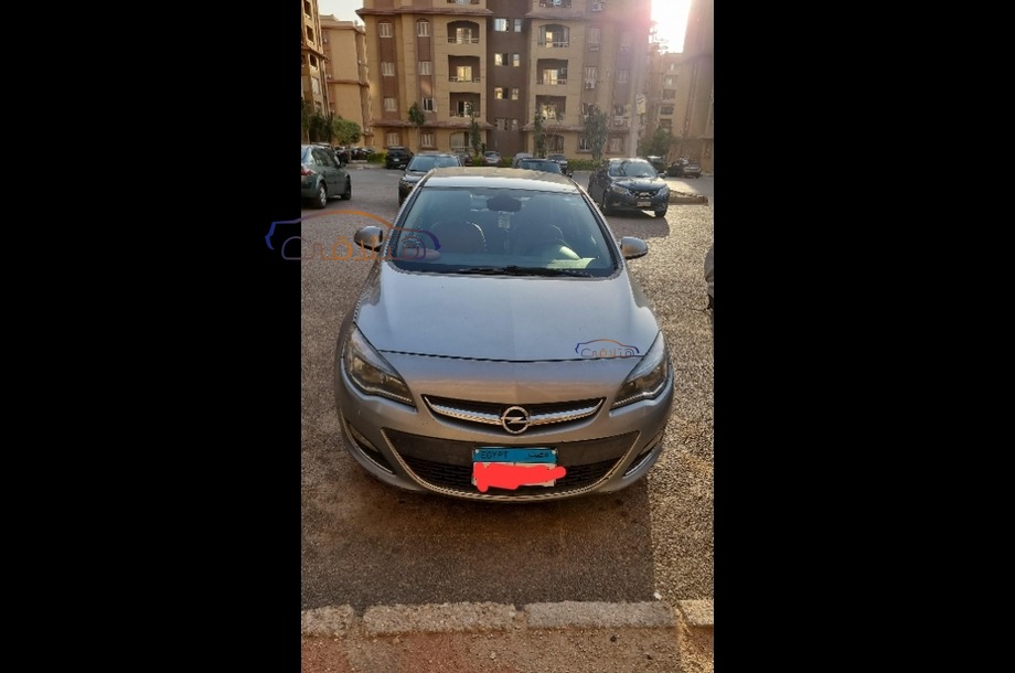 Astra Opel فضي