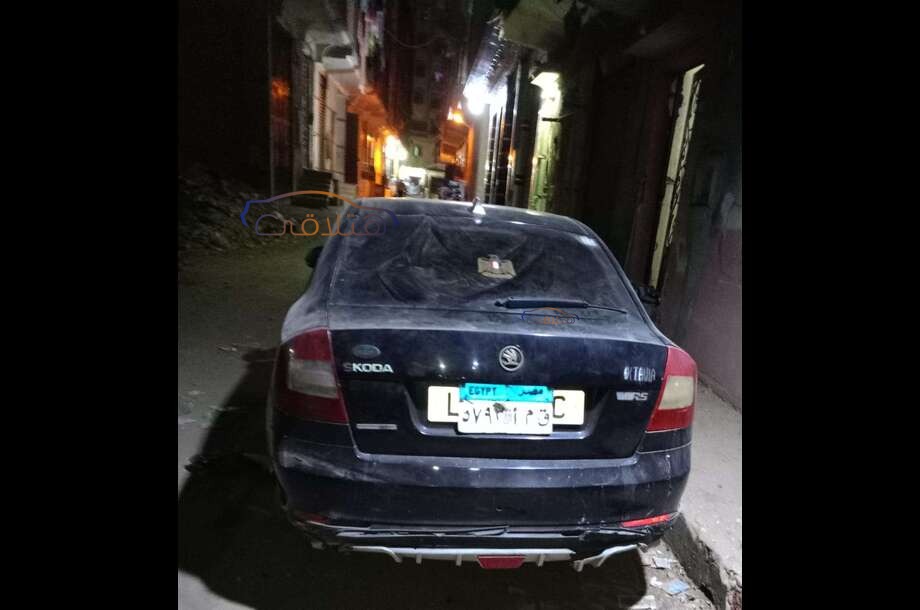 Fantasia Skoda أسود